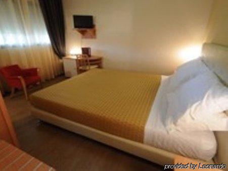 Hotel Riviera マリーナ・ディ・ラヴェンナ 部屋 写真